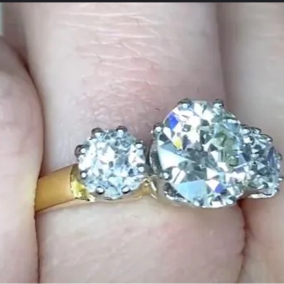 3CT‎ Trio Diamond Stimulate 14k Finish Ring. - Picture 6 of 9